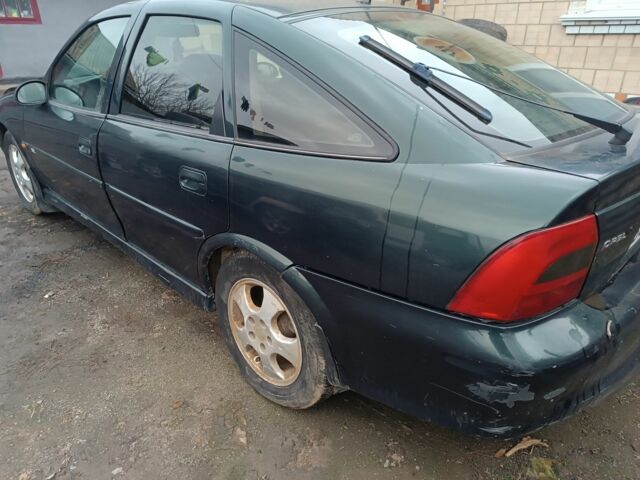 Зеленый Опель Вектра, объемом двигателя 0 л и пробегом 280 тыс. км за 1500 $, фото 1 на Automoto.ua