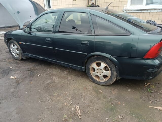 Зеленый Опель Вектра, объемом двигателя 0 л и пробегом 280 тыс. км за 1500 $, фото 3 на Automoto.ua