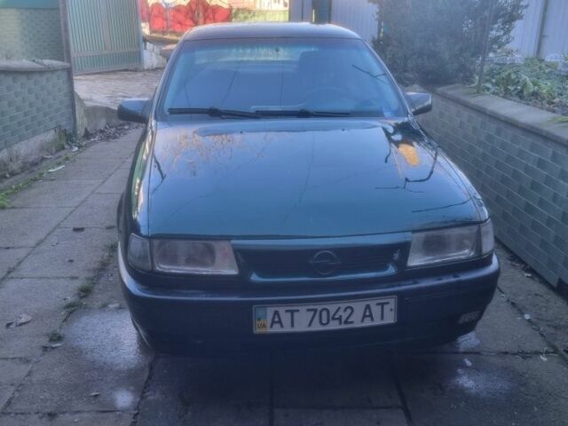 Зеленый Опель Вектра, объемом двигателя 1.4 л и пробегом 450 тыс. км за 1550 $, фото 4 на Automoto.ua