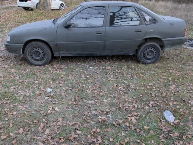 Зеленый Опель Вектра, объемом двигателя 2 л и пробегом 250 тыс. км за 715 $, фото 3 на Automoto.ua