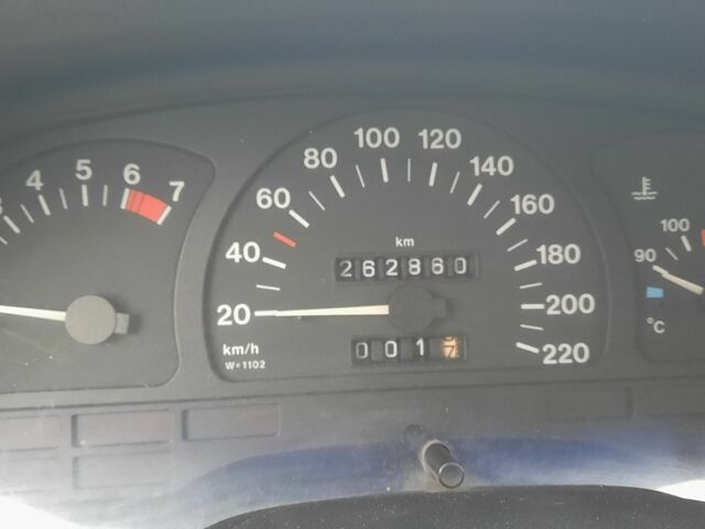 Зеленый Опель Вектра, объемом двигателя 2 л и пробегом 265 тыс. км за 1400 $, фото 6 на Automoto.ua