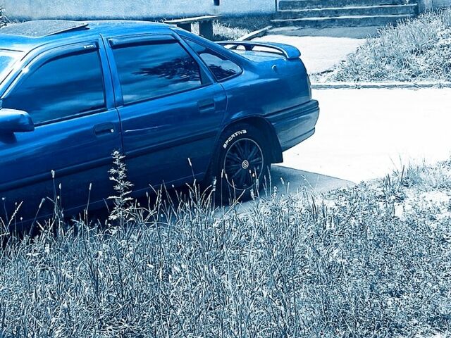 Зеленый Опель Вектра, объемом двигателя 18 л и пробегом 270 тыс. км за 1300 $, фото 2 на Automoto.ua