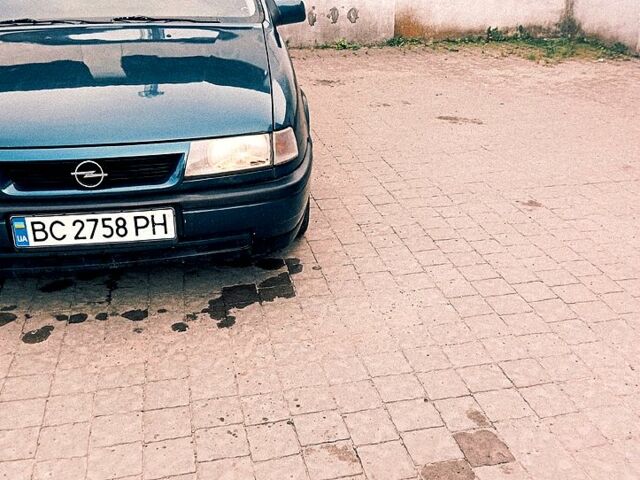 Зеленый Опель Вектра, объемом двигателя 18 л и пробегом 270 тыс. км за 1300 $, фото 3 на Automoto.ua