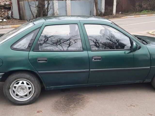 Зеленый Опель Вектра, объемом двигателя 2 л и пробегом 265 тыс. км за 1400 $, фото 5 на Automoto.ua