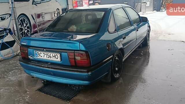 Зеленый Опель Вектра, объемом двигателя 2 л и пробегом 211 тыс. км за 1000 $, фото 4 на Automoto.ua