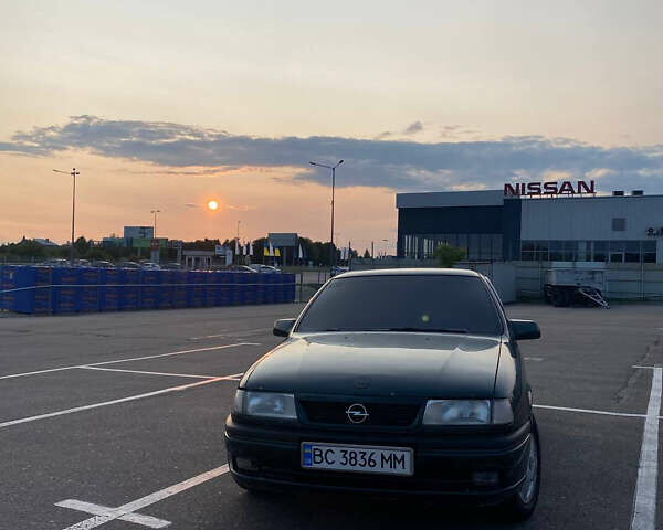 Зеленый Опель Вектра, объемом двигателя 2 л и пробегом 30 тыс. км за 1750 $, фото 2 на Automoto.ua