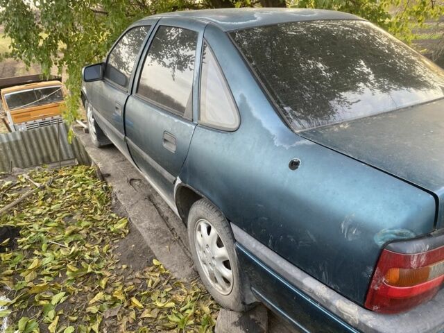 Зеленый Опель Вектра, объемом двигателя 1.6 л и пробегом 395 тыс. км за 950 $, фото 5 на Automoto.ua