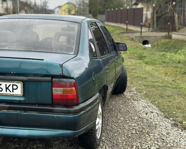 Зеленый Опель Вектра, объемом двигателя 1.8 л и пробегом 309 тыс. км за 999 $, фото 11 на Automoto.ua