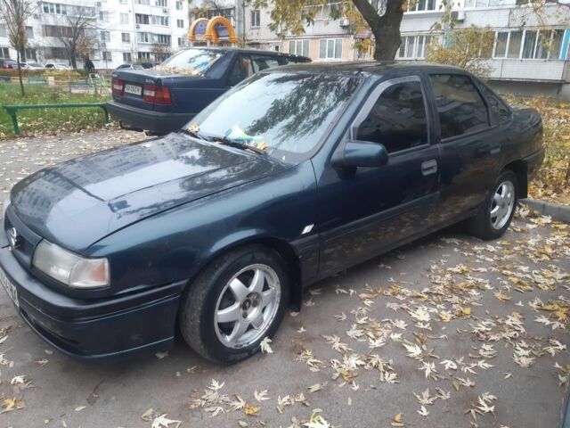 Зеленый Опель Вектра, объемом двигателя 2 л и пробегом 400 тыс. км за 1350 $, фото 4 на Automoto.ua