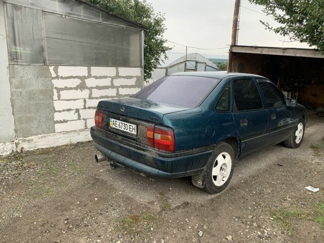 Зеленый Опель Вектра, объемом двигателя 1.8 л и пробегом 350 тыс. км за 1900 $, фото 1 на Automoto.ua