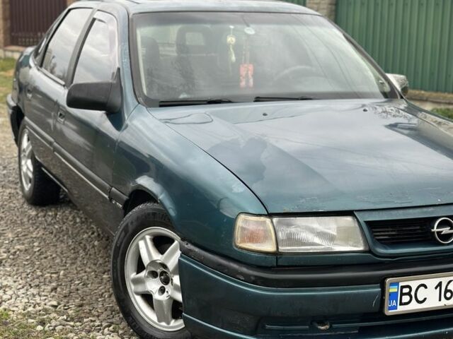 Зеленый Опель Вектра, объемом двигателя 1.8 л и пробегом 309 тыс. км за 999 $, фото 3 на Automoto.ua