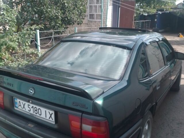 Зеленый Опель Вектра, объемом двигателя 2 л и пробегом 431 тыс. км за 2300 $, фото 3 на Automoto.ua