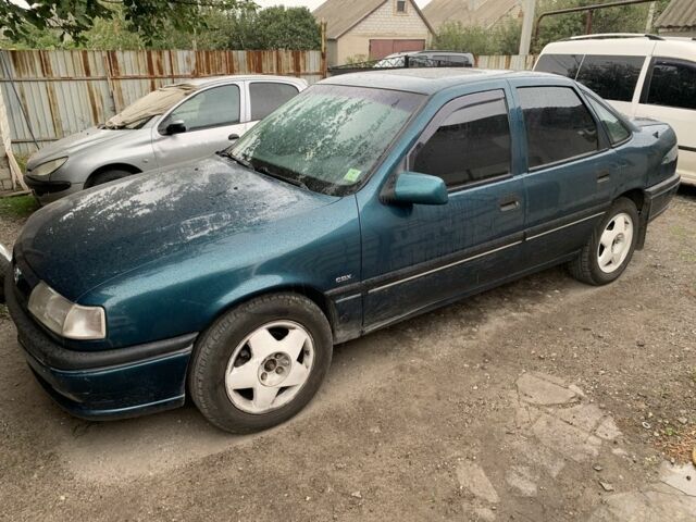 Зеленый Опель Вектра, объемом двигателя 1.8 л и пробегом 350 тыс. км за 1900 $, фото 3 на Automoto.ua