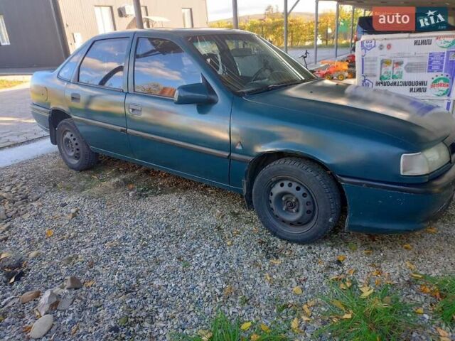 Зеленый Опель Вектра, объемом двигателя 1.6 л и пробегом 412 тыс. км за 1800 $, фото 1 на Automoto.ua