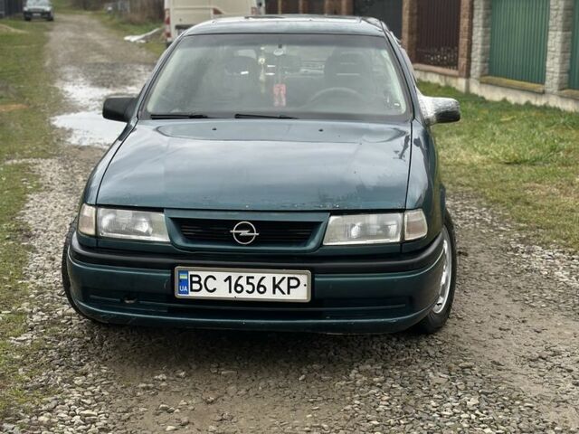 Зеленый Опель Вектра, объемом двигателя 1.8 л и пробегом 309 тыс. км за 999 $, фото 2 на Automoto.ua