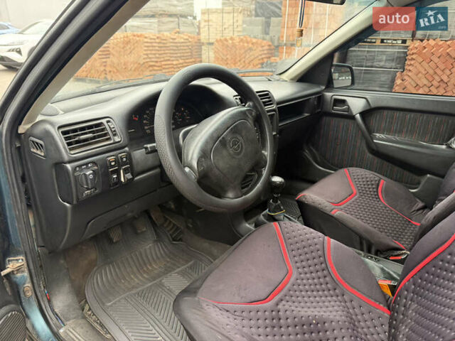 Зеленый Опель Вектра, объемом двигателя 2 л и пробегом 400 тыс. км за 1350 $, фото 9 на Automoto.ua