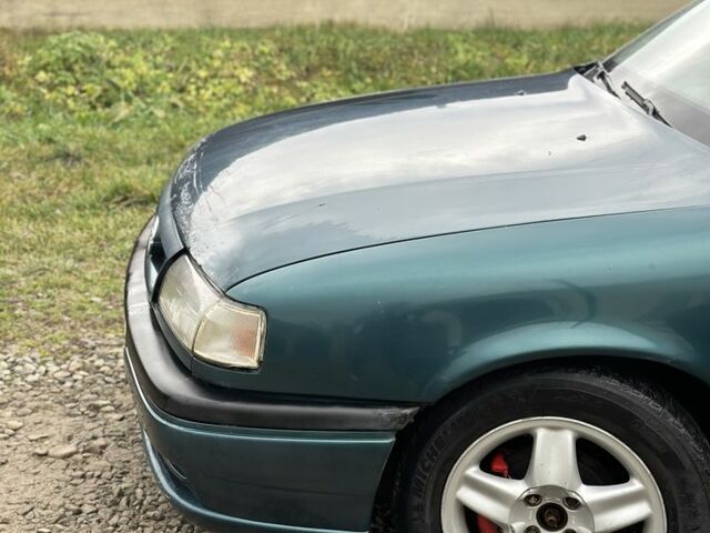 Зеленый Опель Вектра, объемом двигателя 1.8 л и пробегом 309 тыс. км за 999 $, фото 1 на Automoto.ua