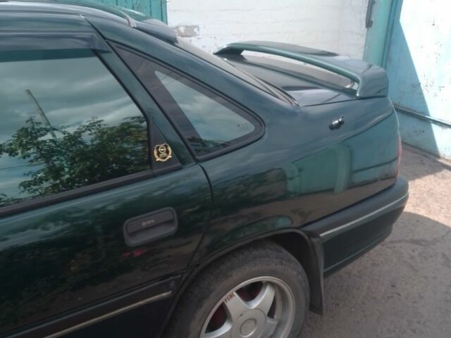 Зеленый Опель Вектра, объемом двигателя 2 л и пробегом 431 тыс. км за 2300 $, фото 1 на Automoto.ua