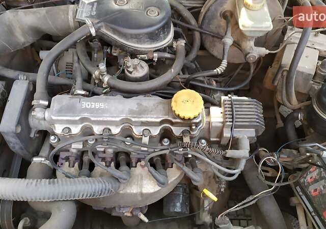 Зеленый Опель Вектра, объемом двигателя 1.6 л и пробегом 380 тыс. км за 1800 $, фото 8 на Automoto.ua