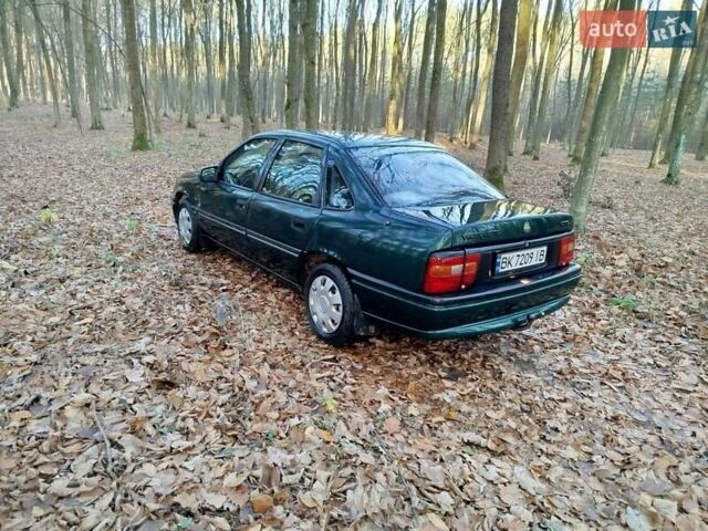 Зеленый Опель Вектра, объемом двигателя 1.7 л и пробегом 250 тыс. км за 1390 $, фото 4 на Automoto.ua
