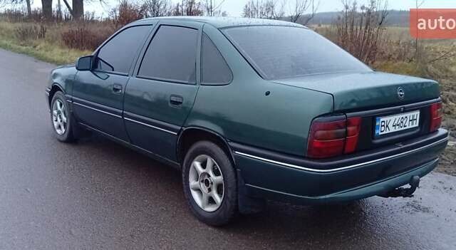 Зеленый Опель Вектра, объемом двигателя 2 л и пробегом 350 тыс. км за 1400 $, фото 4 на Automoto.ua