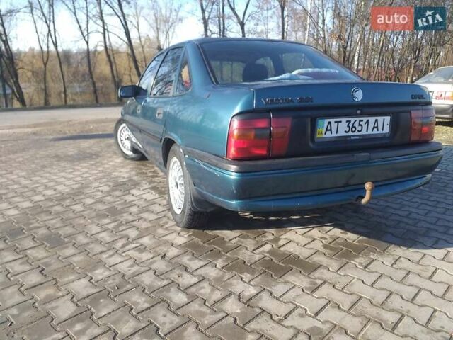 Зеленый Опель Вектра, объемом двигателя 2 л и пробегом 352 тыс. км за 2100 $, фото 11 на Automoto.ua