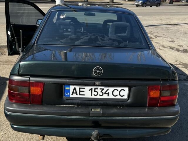 Зеленый Опель Вектра, объемом двигателя 1.7 л и пробегом 300 тыс. км за 2200 $, фото 9 на Automoto.ua