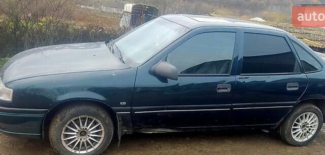 Зелений Опель Вектра, об'ємом двигуна 2 л та пробігом 100 тис. км за 1150 $, фото 5 на Automoto.ua