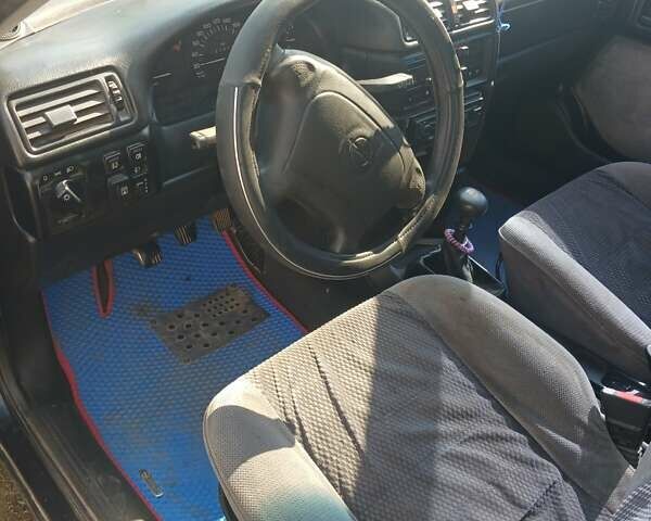 Зеленый Опель Вектра, объемом двигателя 2 л и пробегом 321 тыс. км за 1800 $, фото 2 на Automoto.ua