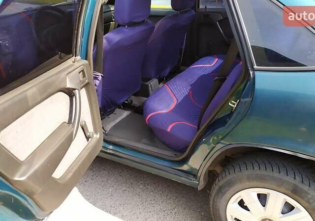 Зеленый Опель Вектра, объемом двигателя 1.6 л и пробегом 380 тыс. км за 1800 $, фото 24 на Automoto.ua