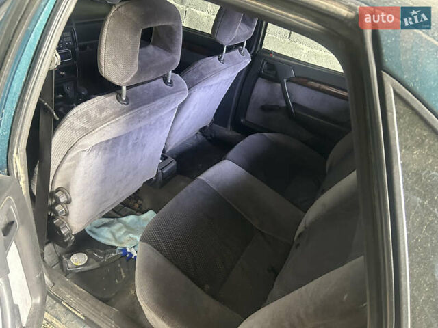Зеленый Опель Вектра, объемом двигателя 2 л и пробегом 315 тыс. км за 1700 $, фото 9 на Automoto.ua