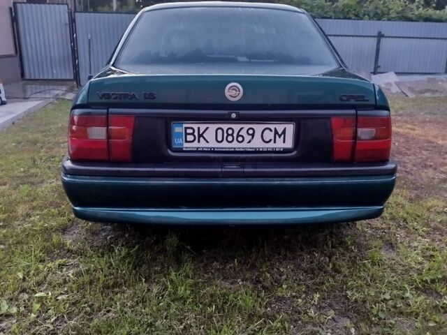 Зеленый Опель Вектра, объемом двигателя 1.8 л и пробегом 254 тыс. км за 1900 $, фото 2 на Automoto.ua