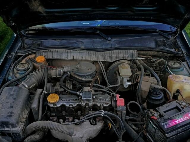 Зелений Опель Вектра, об'ємом двигуна 1.8 л та пробігом 300 тис. км за 1200 $, фото 10 на Automoto.ua