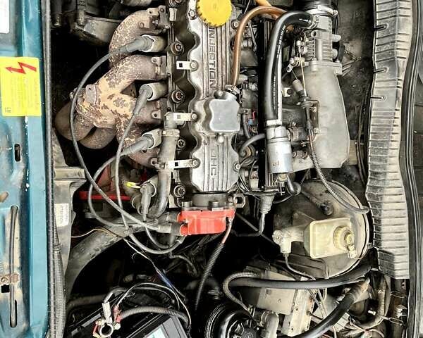 Зеленый Опель Вектра, объемом двигателя 2 л и пробегом 319 тыс. км за 1750 $, фото 8 на Automoto.ua