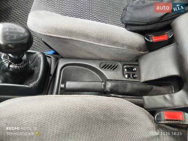 Зеленый Опель Вектра, объемом двигателя 1.8 л и пробегом 400 тыс. км за 1590 $, фото 29 на Automoto.ua