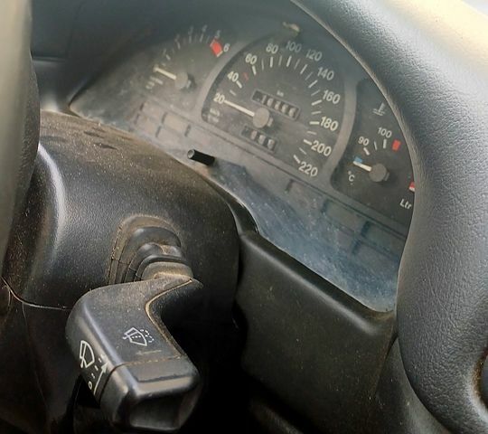 Зеленый Опель Вектра, объемом двигателя 1.7 л и пробегом 250 тыс. км за 1500 $, фото 5 на Automoto.ua