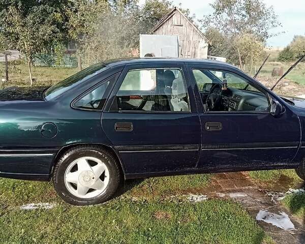 Зеленый Опель Вектра, объемом двигателя 2 л и пробегом 201 тыс. км за 2200 $, фото 6 на Automoto.ua