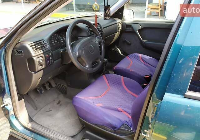 Зеленый Опель Вектра, объемом двигателя 1.6 л и пробегом 380 тыс. км за 1800 $, фото 25 на Automoto.ua