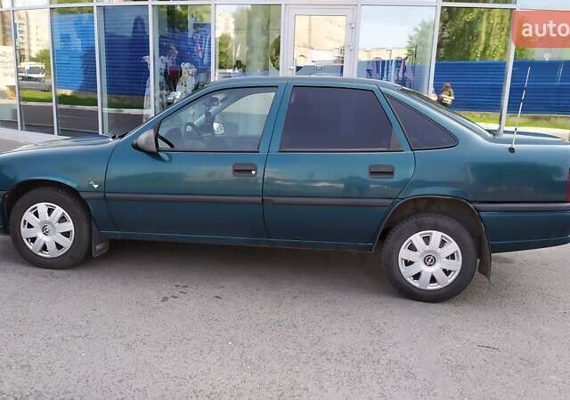 Зеленый Опель Вектра, объемом двигателя 1.6 л и пробегом 380 тыс. км за 1800 $, фото 1 на Automoto.ua