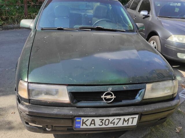Зелений Опель Вектра, об'ємом двигуна 1.6 л та пробігом 2 тис. км за 725 $, фото 3 на Automoto.ua