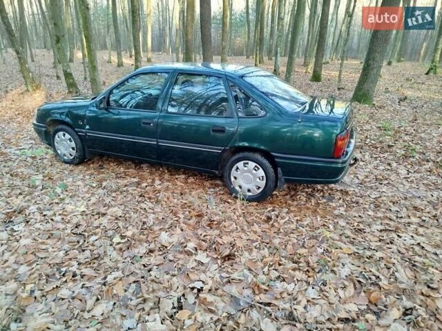 Зеленый Опель Вектра, объемом двигателя 1.7 л и пробегом 250 тыс. км за 1390 $, фото 5 на Automoto.ua