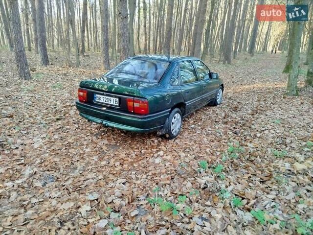 Зеленый Опель Вектра, объемом двигателя 1.7 л и пробегом 250 тыс. км за 1390 $, фото 2 на Automoto.ua