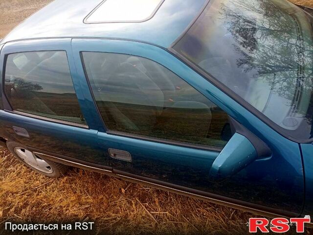 Опель Вектра 1995 у Дніпро (Дніпропетровську) на Automoto.ua Зелений Опель Вектра, об'ємом двигуна 2 л та пробігом 0 тис. км за 2500 $, фото 4 на Automoto.ua