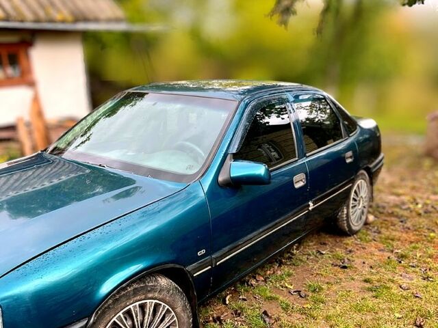 Зеленый Опель Вектра, объемом двигателя 2 л и пробегом 319 тыс. км за 2000 $, фото 4 на Automoto.ua