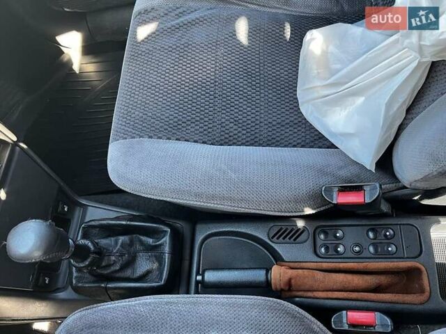 Зелений Опель Вектра, об'ємом двигуна 1.7 л та пробігом 300 тис. км за 2200 $, фото 12 на Automoto.ua