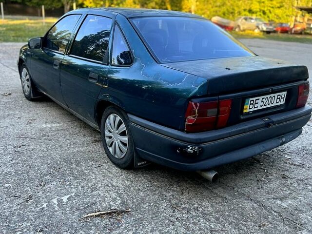 Зелений Опель Вектра, об'ємом двигуна 2 л та пробігом 253 тис. км за 1350 $, фото 2 на Automoto.ua