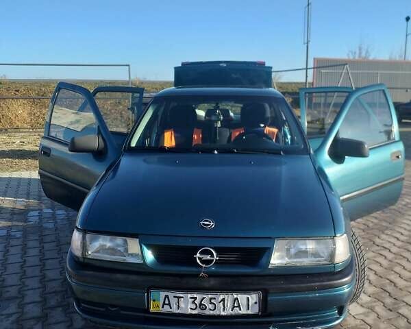 Зеленый Опель Вектра, объемом двигателя 2 л и пробегом 352 тыс. км за 2100 $, фото 28 на Automoto.ua