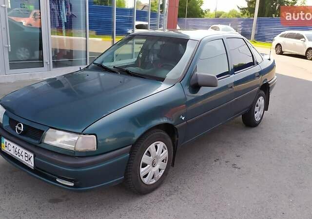 Зеленый Опель Вектра, объемом двигателя 1.6 л и пробегом 380 тыс. км за 1800 $, фото 7 на Automoto.ua
