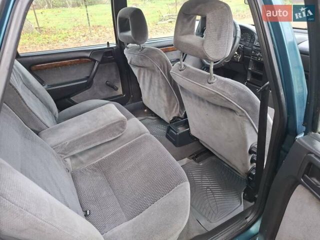 Зелений Опель Вектра, об'ємом двигуна 2 л та пробігом 200 тис. км за 1600 $, фото 1 на Automoto.ua