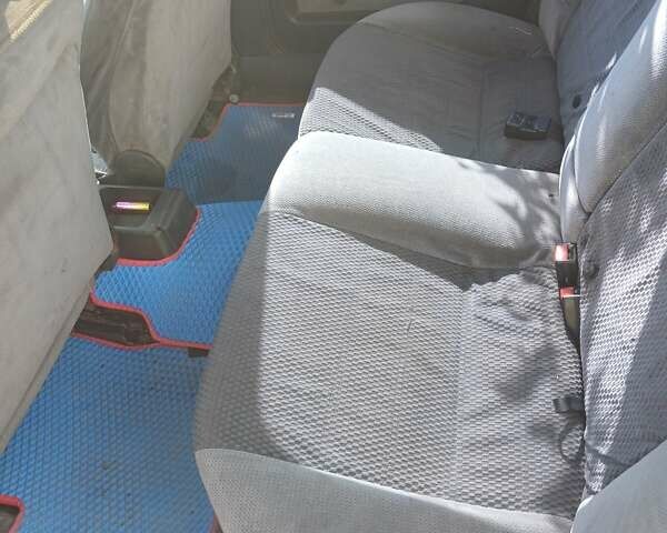 Зеленый Опель Вектра, объемом двигателя 2 л и пробегом 321 тыс. км за 1800 $, фото 6 на Automoto.ua